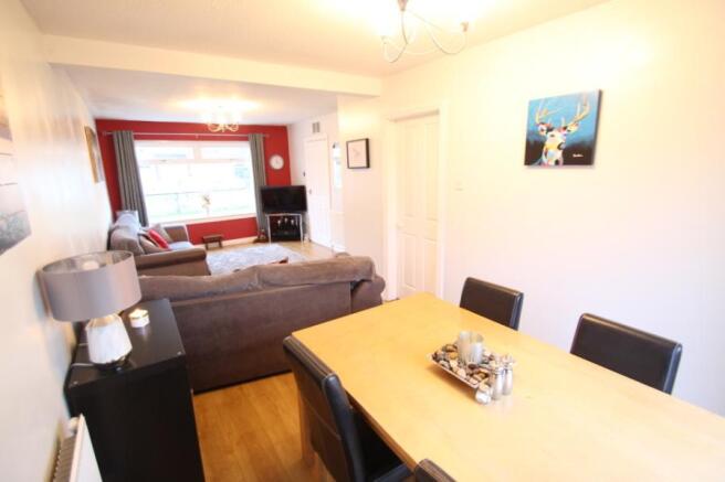 Lounge/Dining