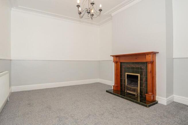 4 bed Terraced to rent Image 6