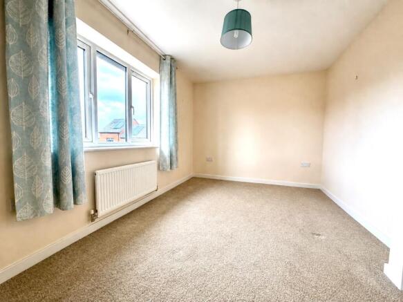 2 bed Semi-Detached for sale Image 5