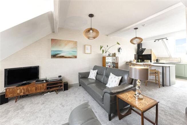 6 bed Terraced for sale Image 8