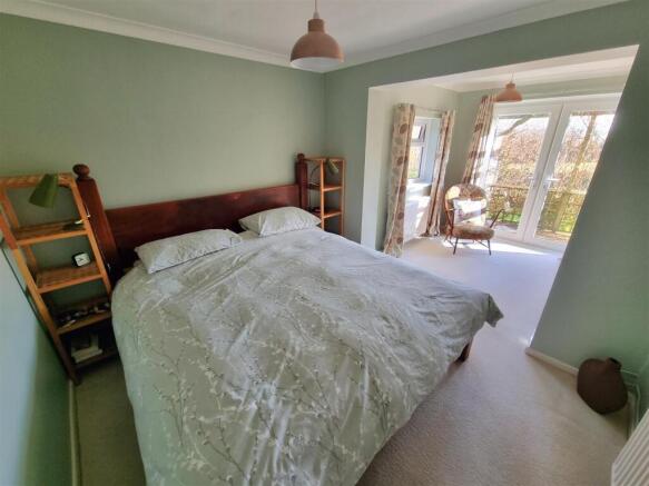 Bed 1.jpg