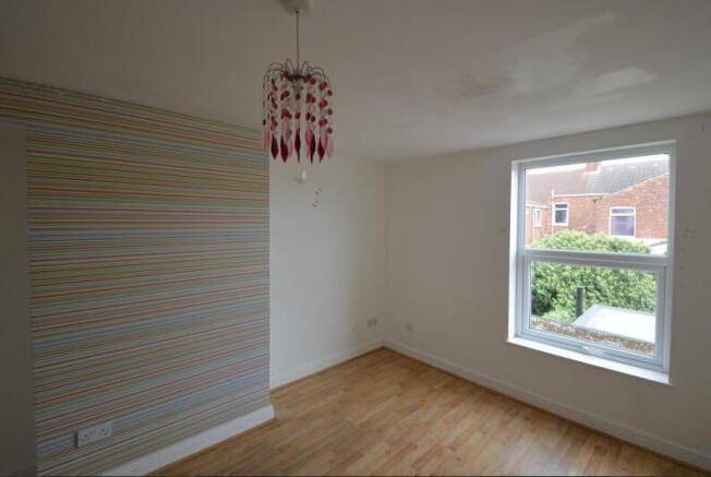 2 bed Flat to rent Image 5