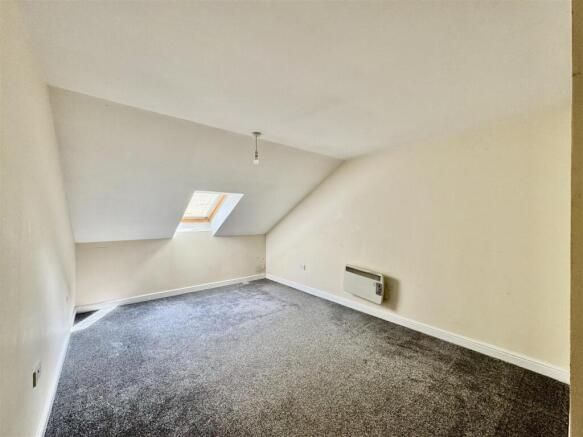 2 bed Apartment for sale Image 9