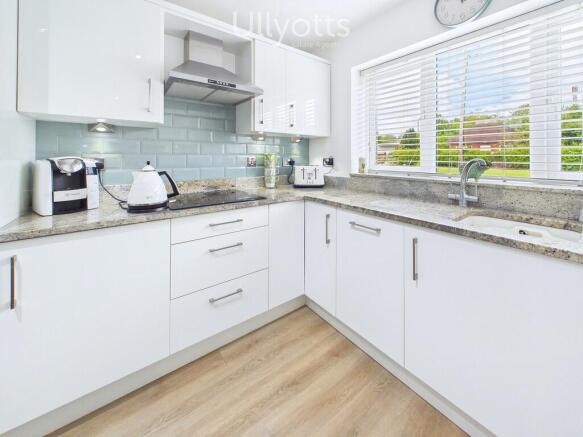 3 bed Semi-Detached for sale Image 7