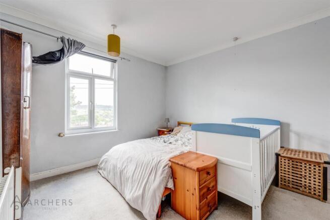 3 bed Terraced for sale Image 8
