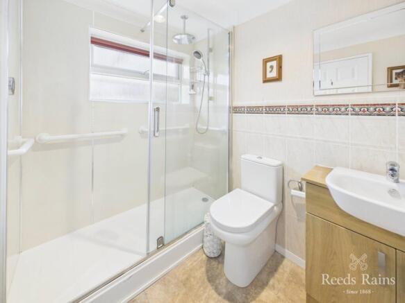 2 bed Bungalow for sale Image 7