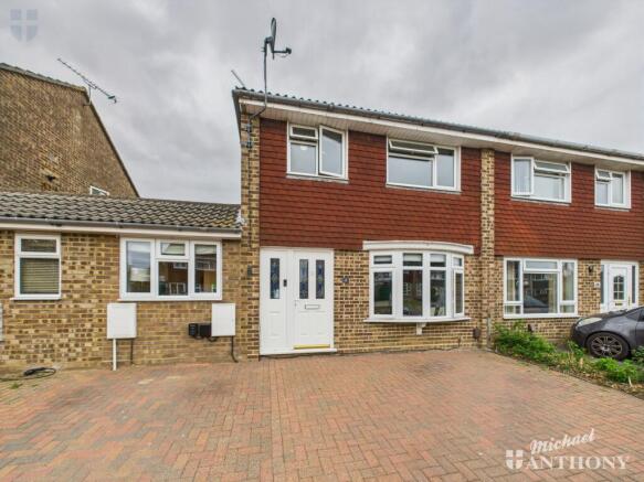 CAM03852G0-PR0393-STILL017