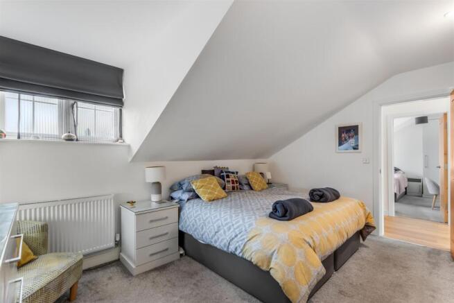2 bed Apartment for sale Image 9