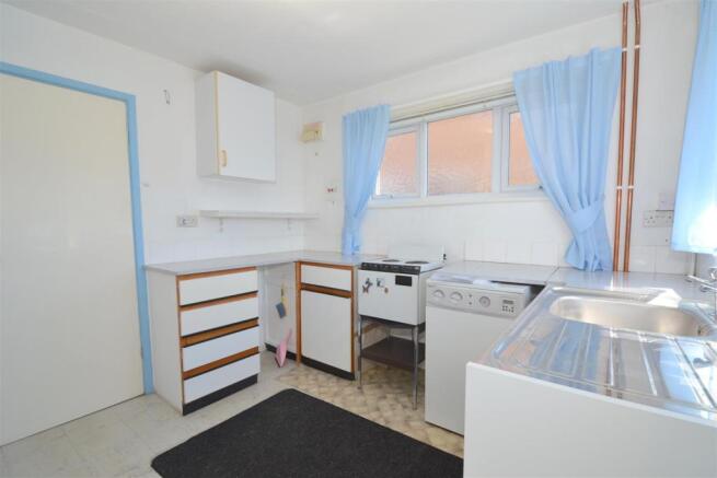 kitchen 2.JPG