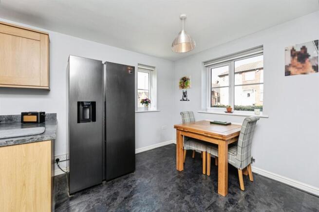 3 bed Detached for sale Image 7