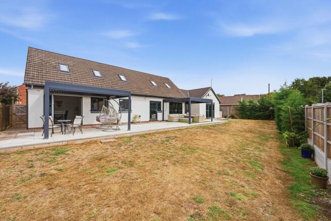 Charlecot Road, Droitwich, WR9 photo 4