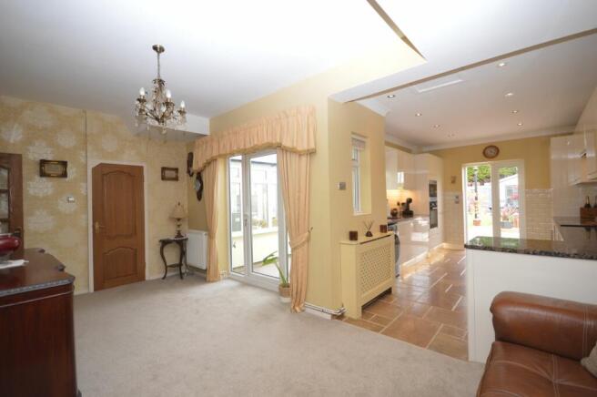 BREAKFAST ROOM/SNUG