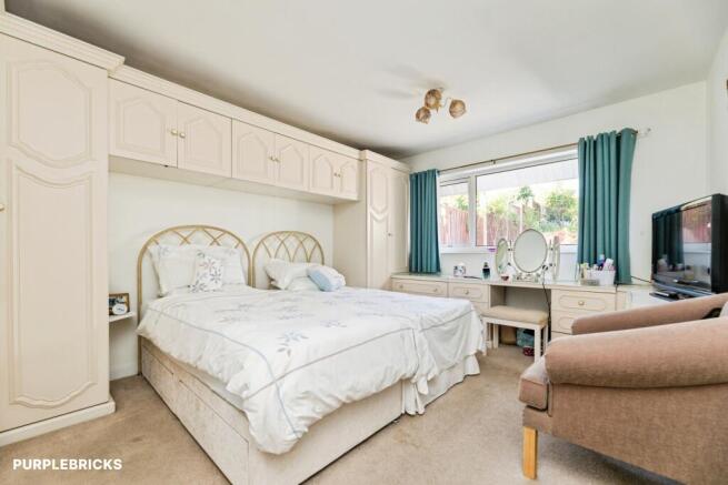 3 bed Semi-Detached Bungalow for sale Image 10