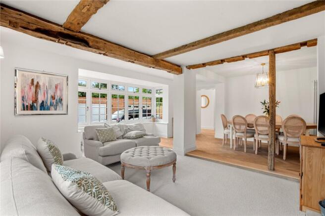 Living Room/Dining