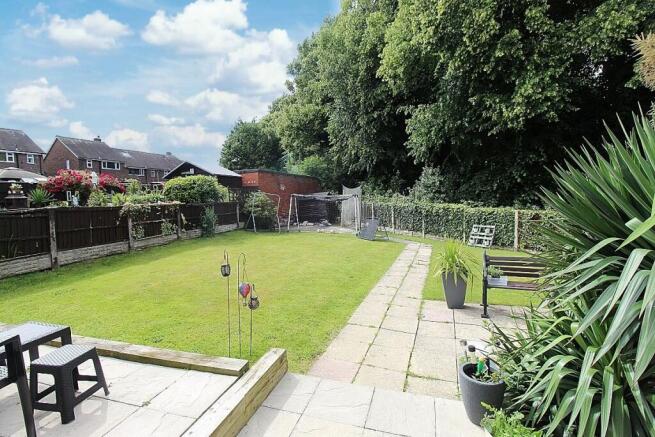 3 bed Semi-Detached for sale Image 3