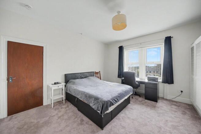 4 bed Terraced for sale Image 11