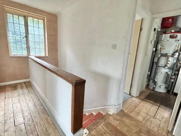4 bed Detached for sale Image 12