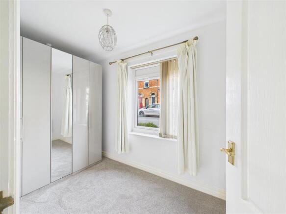 BEDROOM 2