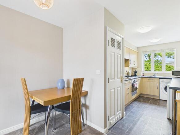2 bed Apartment for sale Image 7