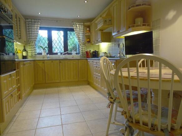 Kitchen/ Breakfast Room