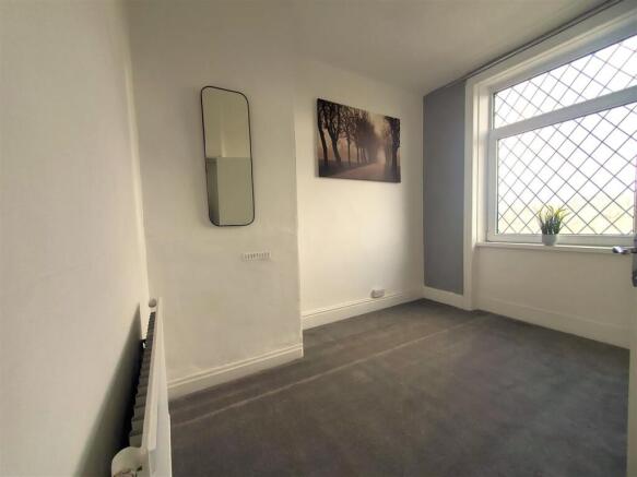 3 bed Terraced for sale Image 7