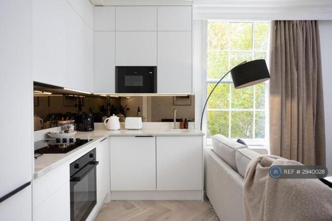 1 bed Flat to rent Image 12