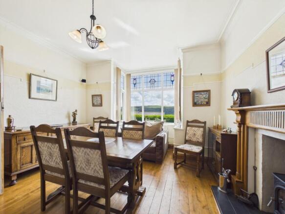 4 bed House for sale Image 6