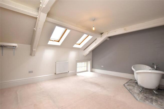 2 bed Apartment for sale Image 9
