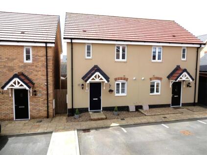 Holdenby Drive, Priors Hall Park