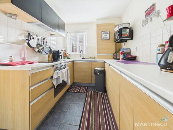 CAM03111G0-PR0428...