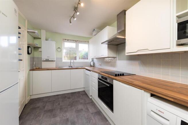 56 Romany Close (10 of 20).jpg