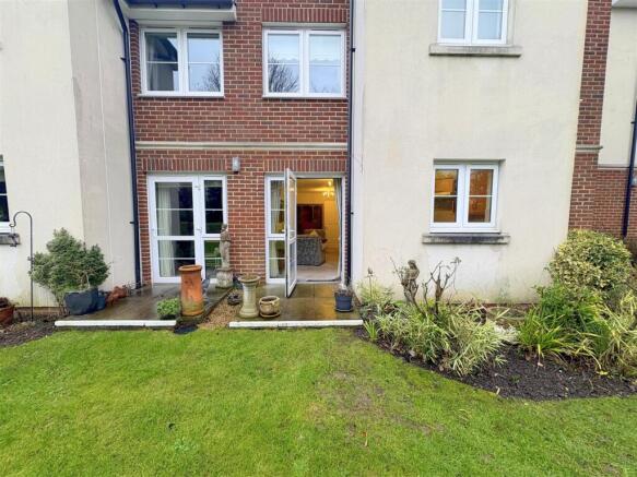 Communal garden 1.jpg