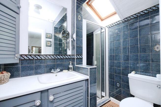 4 bed Detached for sale Image 12