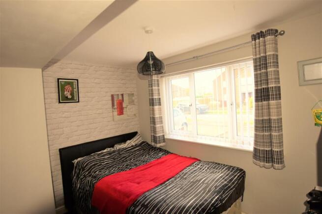 downstairs bedroom.j