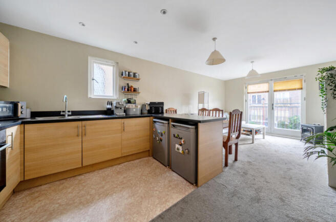 1408781-6-698c678...