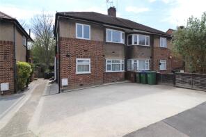 140a, Eversley Avenue, Bexleyheath DA7 6RG