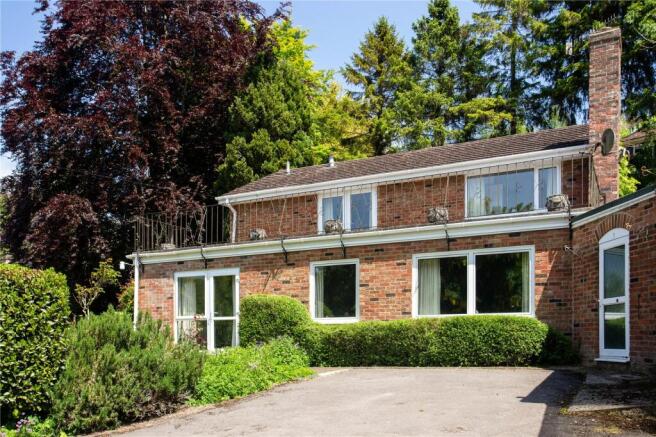 3 Lottage Way