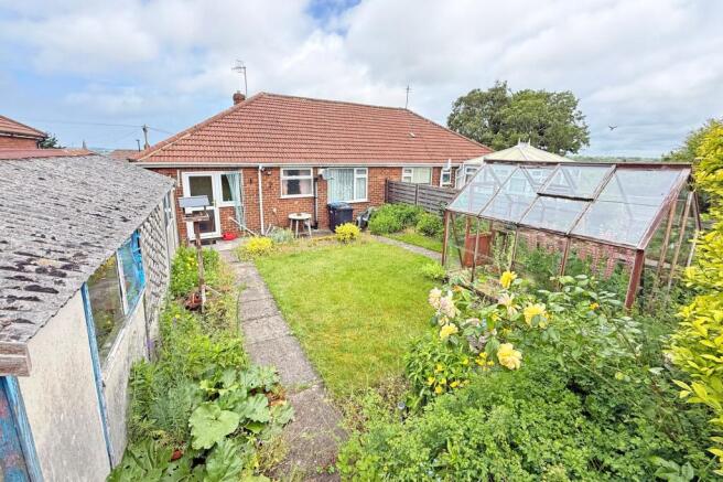 2 bed Semi-Detached Bungalow for sale Image 9