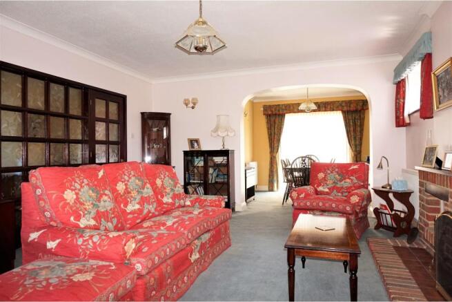 Lounge/Dining Room