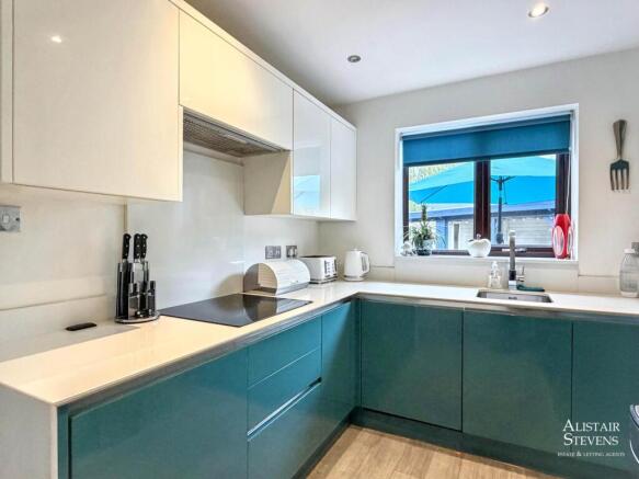 3 bed Detached for sale Image 8