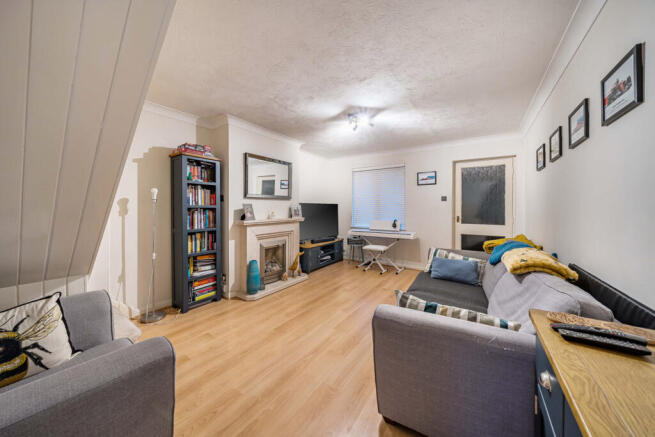 1408271-6-698627a...