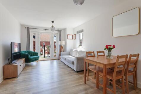 Hoadley Road, Horley, Surrey, RH6
