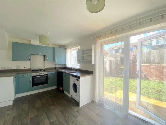 29 Preston Hall Close - Kitchen1a.jpg