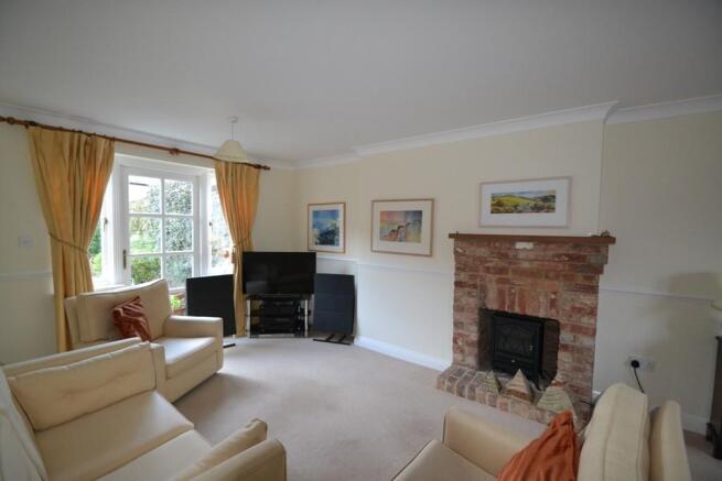 Sitting/Dining Room