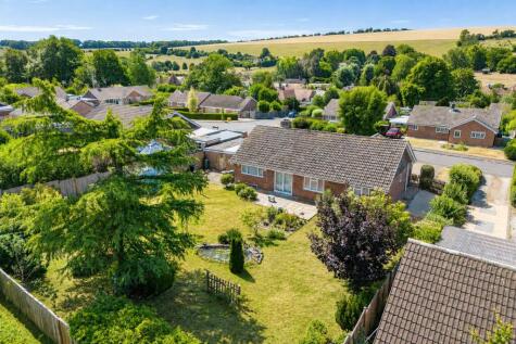 Downs Close, Eastbury, Hungerford, Berkshire, RG17