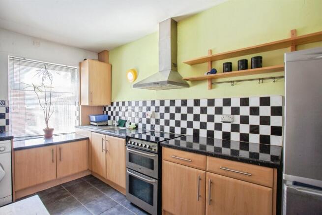 3 bed Terraced for sale Image 6