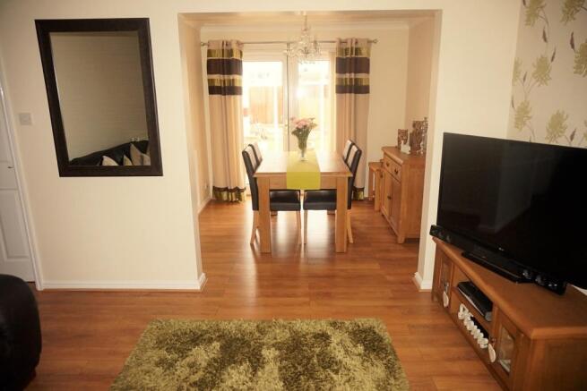 Lounge/Dining Room