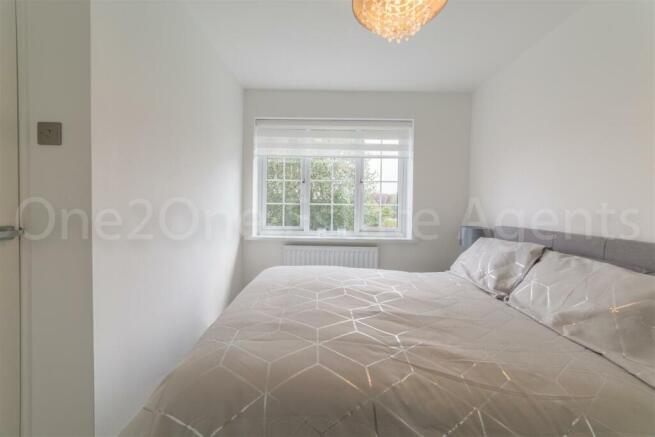 112 heather Court-6.jpg