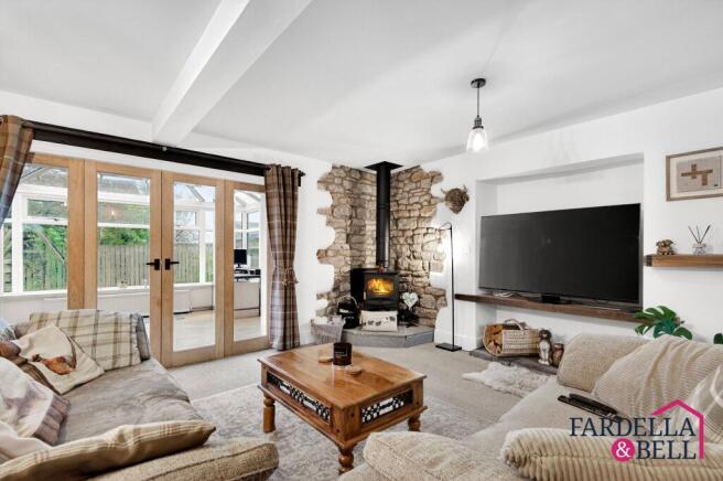 3 bed Semi-Detached for sale Image 6