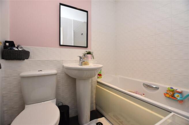 3 bed Town House for sale Image 8